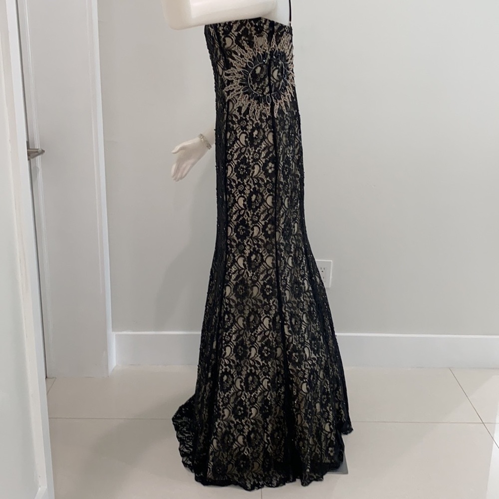 Dress - Picture 2 of 4